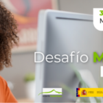 Imagen de una mujer frente a un ordenador, con los datos del curso