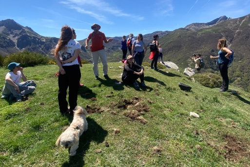 EMPRENDEDORAS Foto de grupo en la montaña