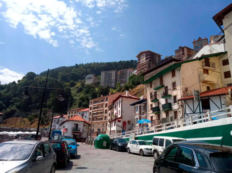 Foto de una población del País Vasco