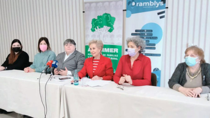 Foto mesa participantes