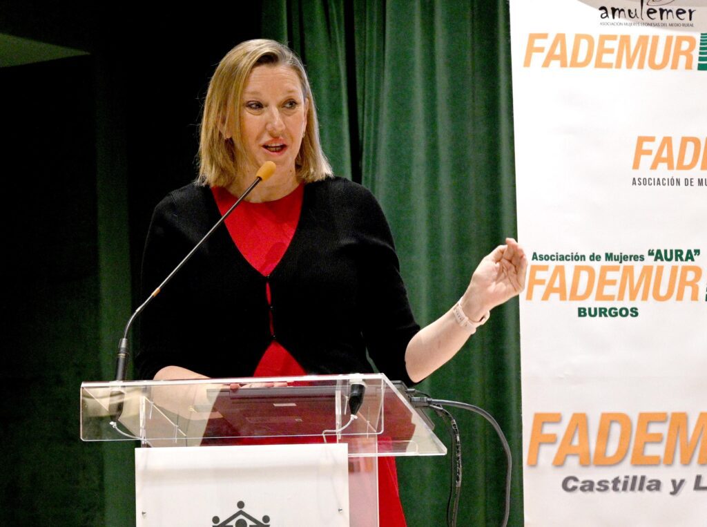 Mujer y liderazgo Mujer y liderazgo